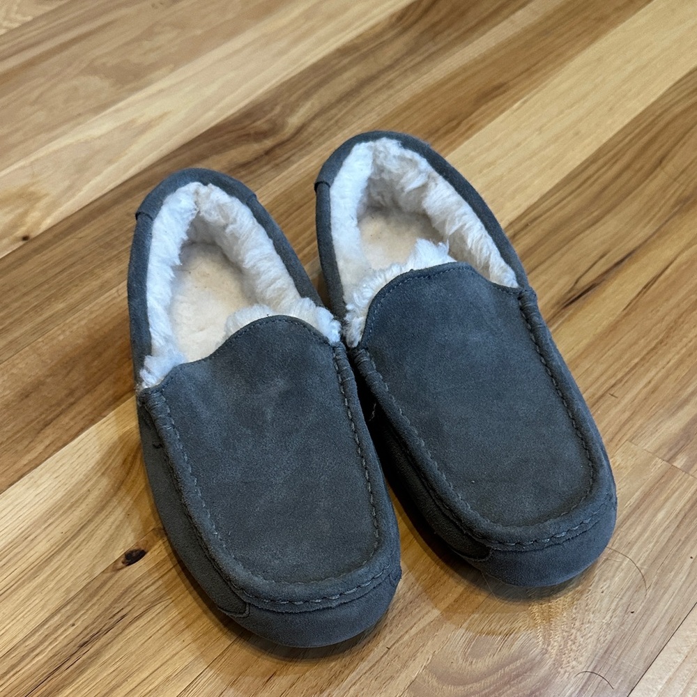 Men's Cozy Slippers - Gray by UGG